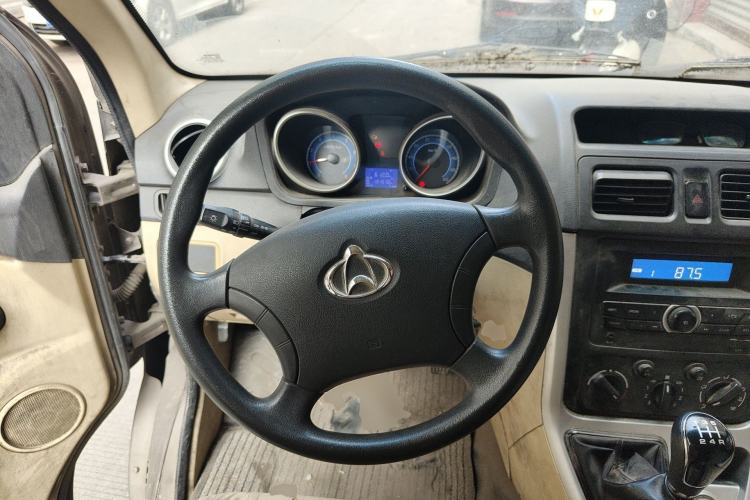 Used CHANGAN KAICHENG Ruixing M70 2017 1.5L Comfort-Style Liftback Door DAM15DL Steering Wheel
