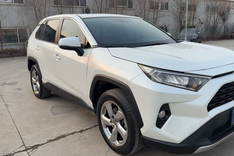 Used Toyota RAV4 2022 2.0L CVT Two-Wheel Drive Fashion Edition