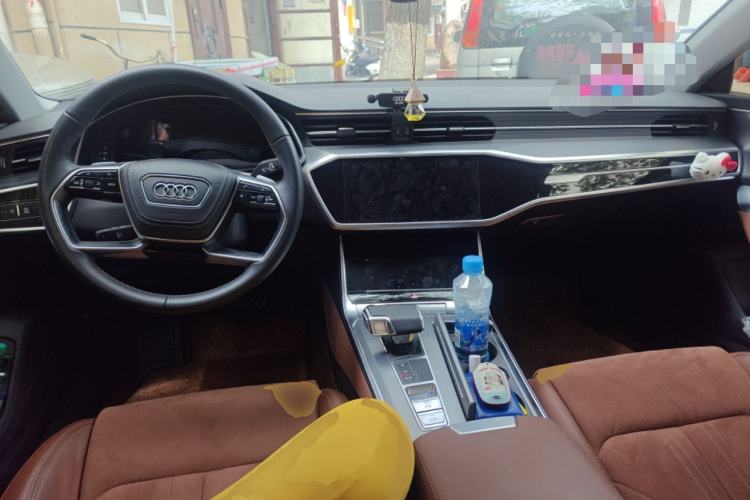 Used Audi A7L 2024 45 TFSI Luxury Edition Center Console