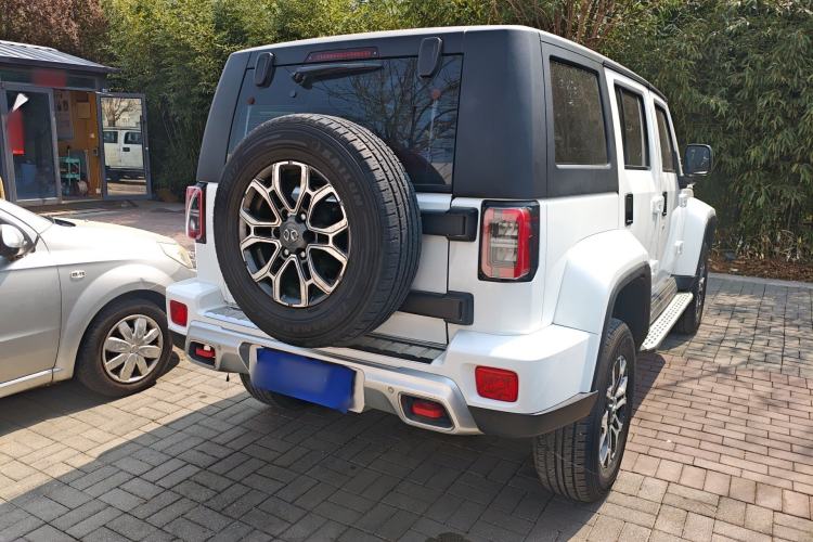 Used BAIC Off-Road BJ40 2019 2.3T Automatic Four-Wheel Drive Urban Hunter Edition Premium Model China VI Emission Standard