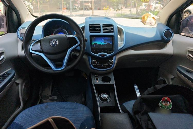 Used CHANGAN Benni E-Star 2021 National Edition Colorful Version Lithium Iron Phosphate (31.86 kWh) Center Console