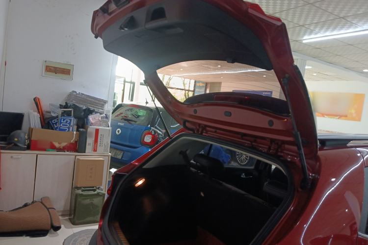 Used Kia kx1 Stonic 2019 1.4L Automatic Sport Edition China VI Trunk