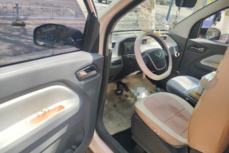 Used Wuling Hongguang MINIEV 2021 Macaron Fashion Model Lithium Iron Phosphate Driver Seat