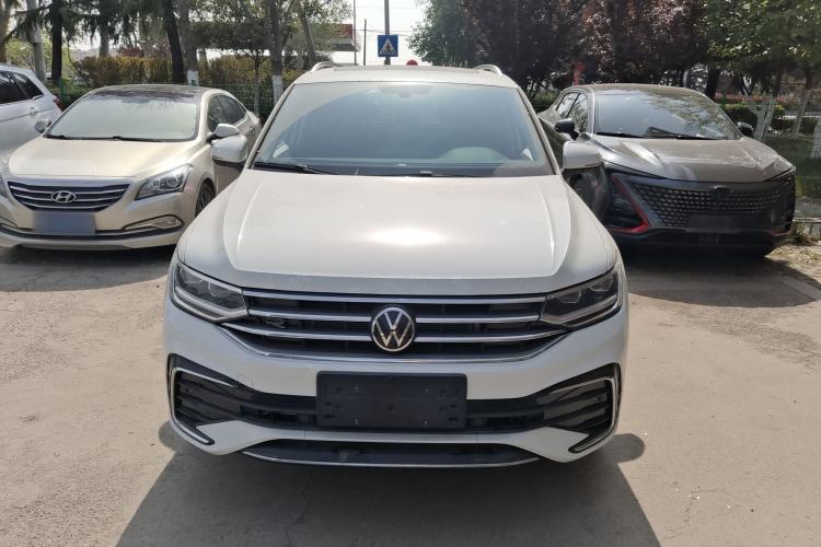 Used Volkswagen Tiguan L 2024 Outstanding Model 330TSI Automatic Two-Wheel Drive R-Line Dragon Glory Edition
