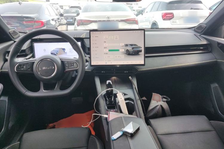 Used Lynk & Co 03 2025 1.5TD DCT Champion Edition Pro Center Console