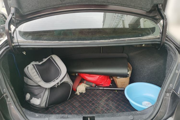 Used Soueast V5 Lingzhi 2014 1.5L Manual Comfort Model Trunk