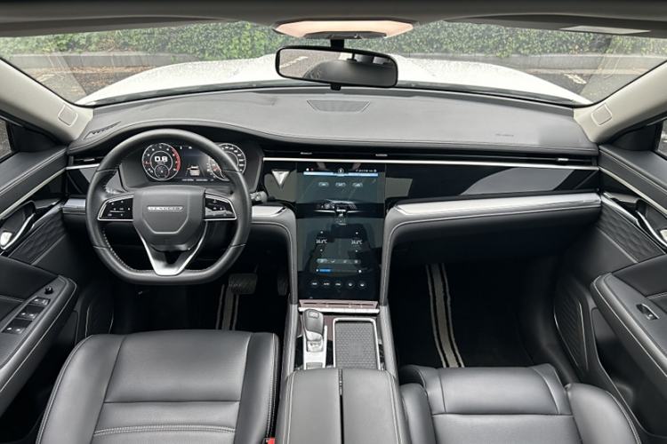 Used Venucia Star 2021 260T Automatic 48V Mild Hybrid Turbocharged Star Achieve Edition
