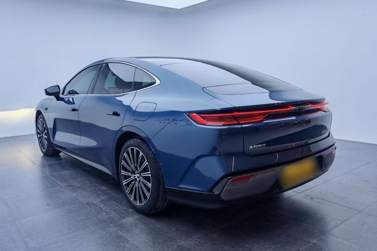 Used Geely Galaxy Galaxy 8 2025 130km EM-P Exploration Edition
