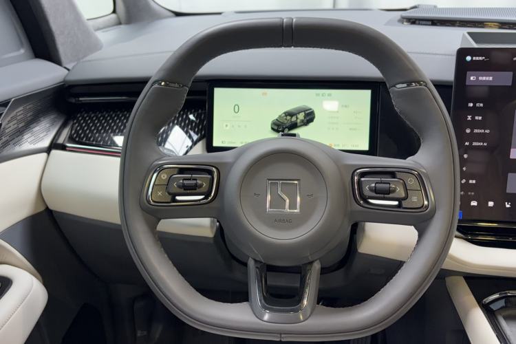 Used Zeekr 009 2024 7-Seater Aisle Version 108 kWh
