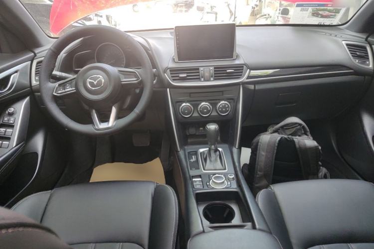 Used Mazda CX-4 2018 2.0L Automatic Two-Wheel Drive Blue Sky Dynamic Version China V Standard
