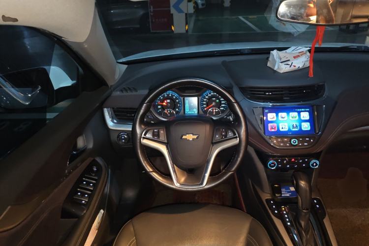 Used Chevrolet Malibu 2017 1.5T Automatic Luxury Edition Steering Wheel