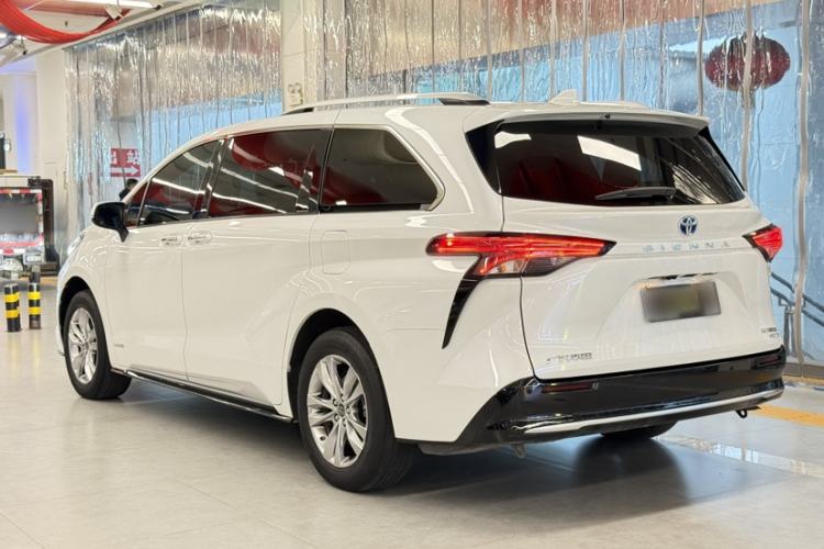 Used Toyota SIENNA 2021 2.5L Hybrid Platinum Edition
