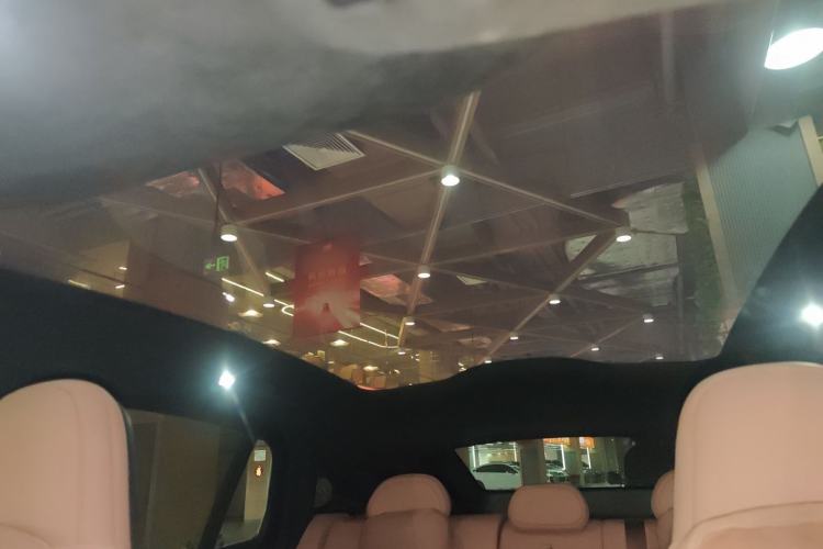 Used Nio EC6 2024 75 kWh Headliner