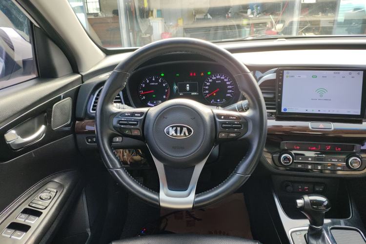 Used Kia K4 2014 1.8L Automatic DLX Steering Wheel