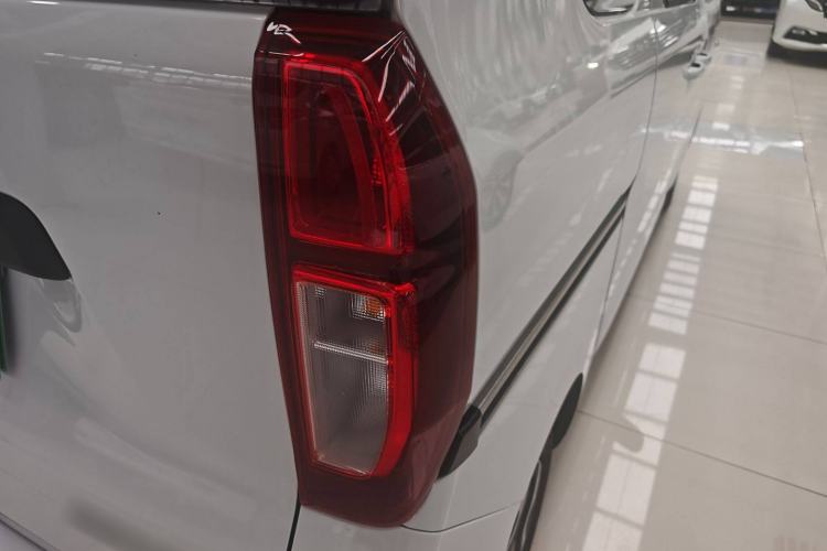 Used Wuling Zhiguang New Energy 2025 Model 305km Ambitious Edition