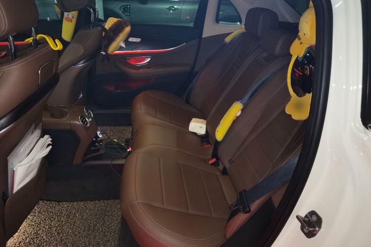 Used Mercedes-Benz E-Class 2016 E 300 L Sporty and Stylish Model
