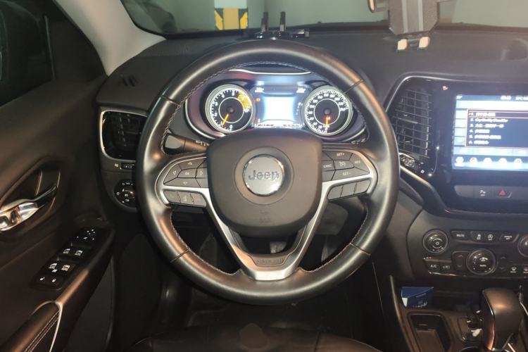 Used Jeep Cherokee 2019 2.0L 2WD Premium Edition China VI