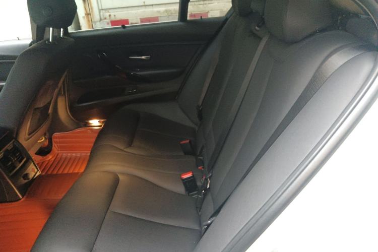 Used BMW 3 Series 2017 320Li Fashion Model Left Rear Seat