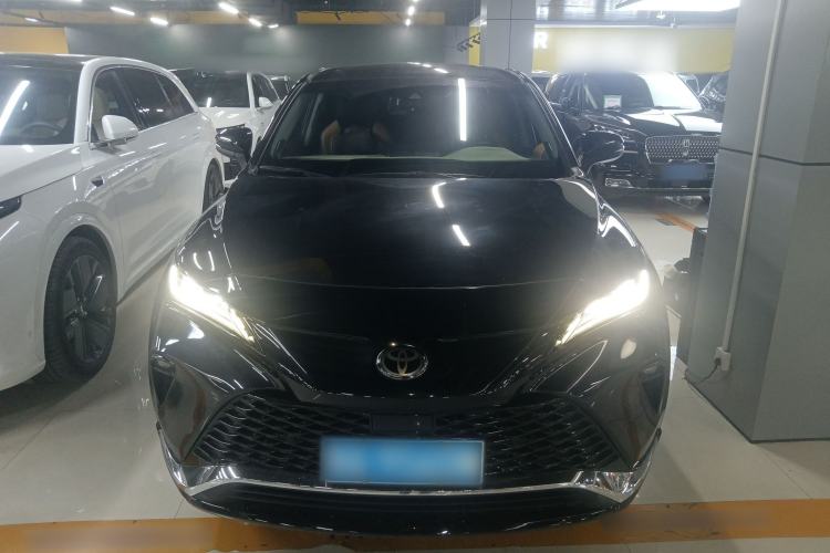 Used Toyota Venza 2022 2.0L CVT Two-Wheel Drive Prestige Edition Front