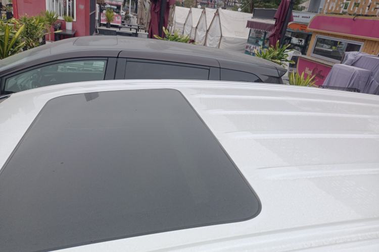 Used Buick GL8 2022 ES Landtrek 653T Luxury Edition