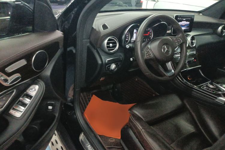 Used Mercedes-Benz GLC 2018 GLC 260 4MATIC Dynamic Edition Driver Seat