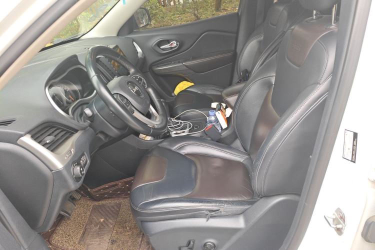 Used Jeep Cherokee 2016 2.4L Leading Edition