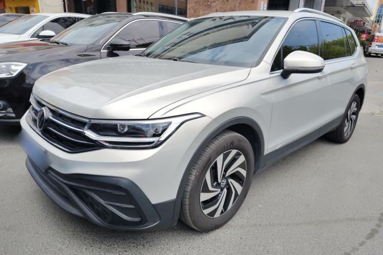 Used Volkswagen Tiguan L 2024 Outstanding Model 300TSI Automatic Two-Wheel Drive Longteng Edition