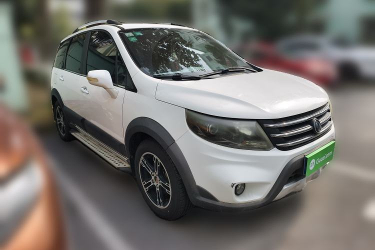 Used FORTHING Joyear X5 2013 1.6L Manual Luxury Model China IV Standard
