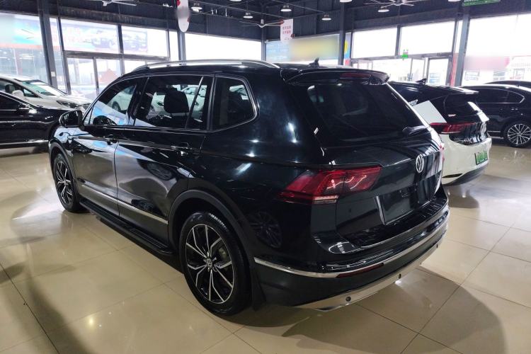 Used Volkswagen Tiguan L 2019 380TSI Automatic All-Wheel Drive Luxury Edition with 7 Seats China VI Standard
