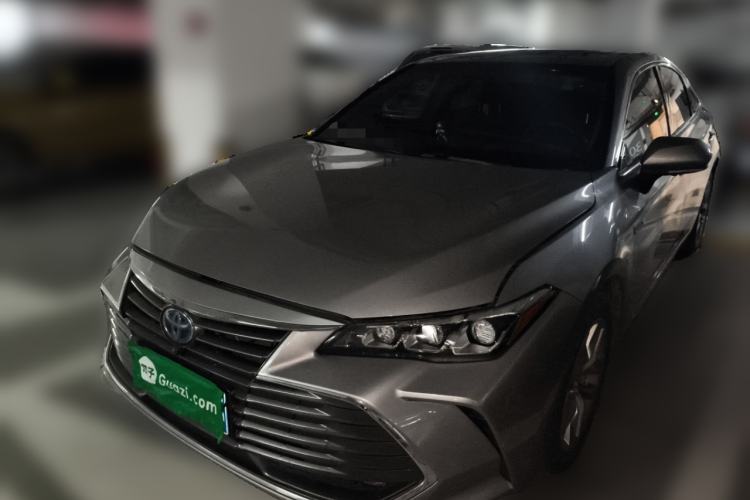 Used Toyota Avalon 2019 Dual-Engine 2.5L Luxury Edition China VI Standard