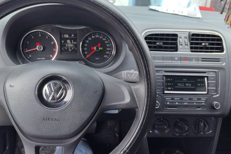 Used Volkswagen Polo 2014 1.6L Automatic Comfort Edition

