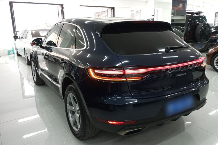 Used Porsche Macan 2021 Macan 2.0T Rear Left 45 Deg