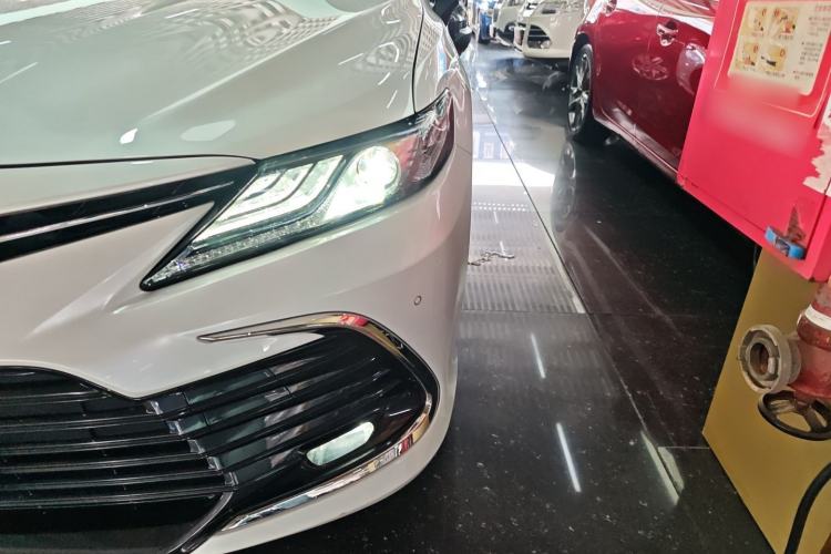 Used Toyota Camry 2021 2.0G Luxury Edition
