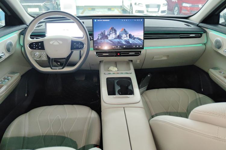 Used Chery Fengyun A8L 2025 1.5 TGDI 145 km Luxury Version