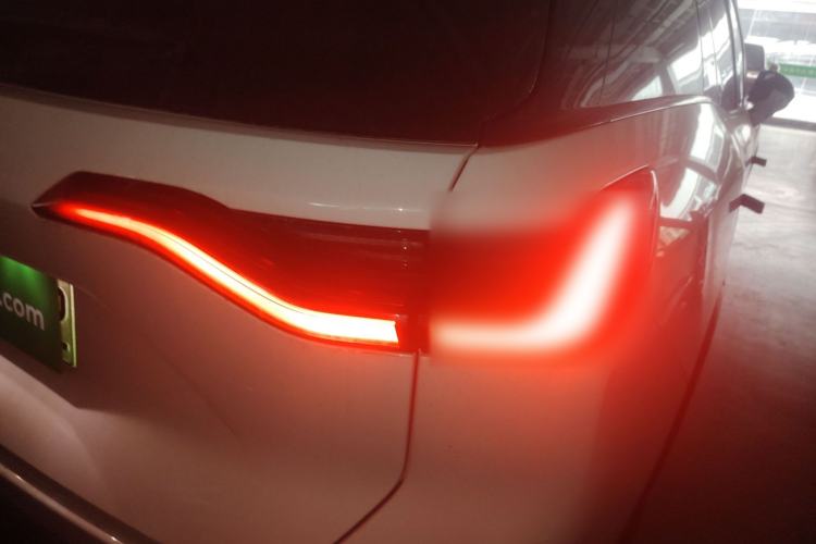 Used Nio ES8 2020 580 km Signature Edition 7-Seater Version
