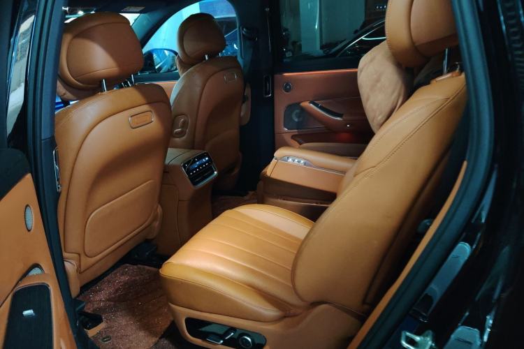 Used Hima AITO M8 2025 Extended-Range Max+ Version 53.4 kWh 6-Seater Edition
