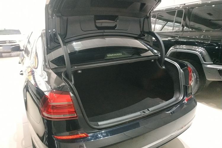 Used Volkswagen Passat 2017 330TSI DSG Luxury Edition
