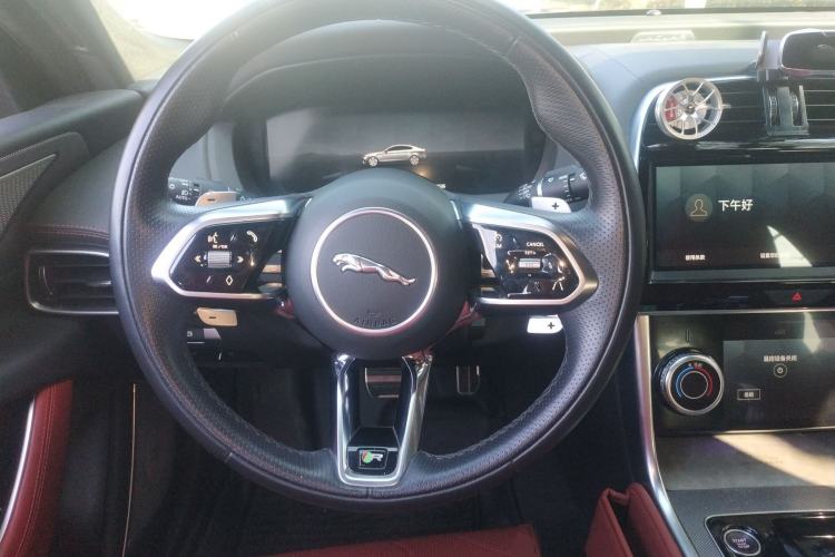 Used Jaguar XEL 2024 2.0T 250 PS R-DYNAMIC S Advanced Sport Edition Steering Wheel