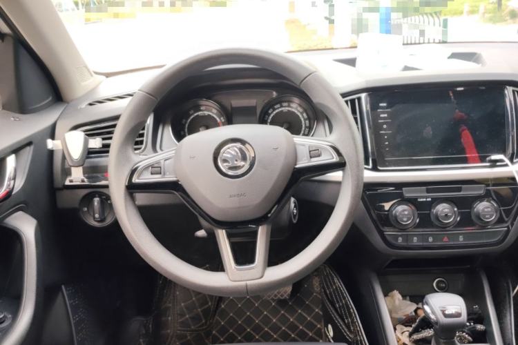 Used Skoda Kamiq 2022 GT 1.5L Automatic Deluxe Edition Steering Wheel