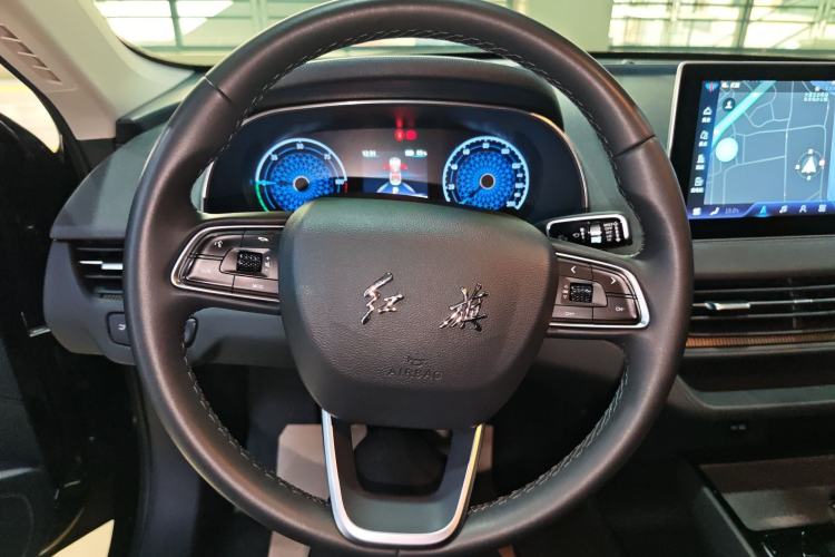 Used Hongqi E-QM5 2022 431 km Charge & Enjoy Edition
