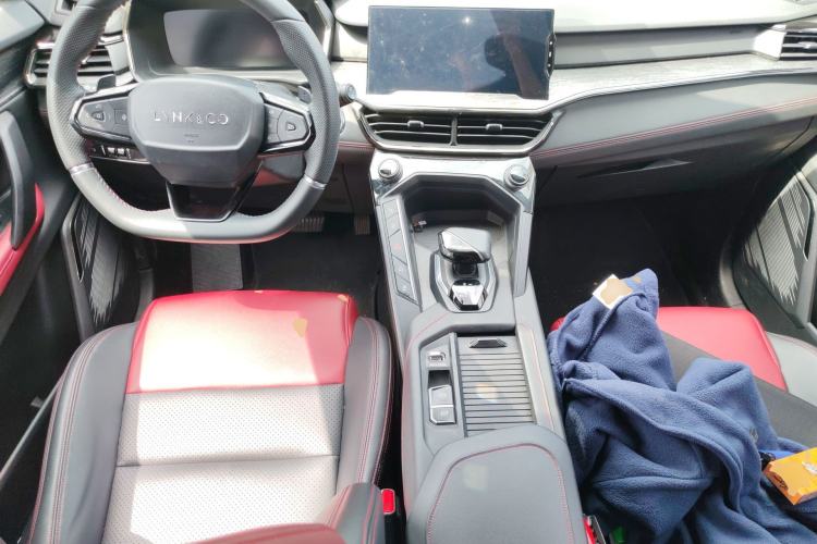 Used Lynk & Co 06 2020 1.5T JinPro model Center Console
