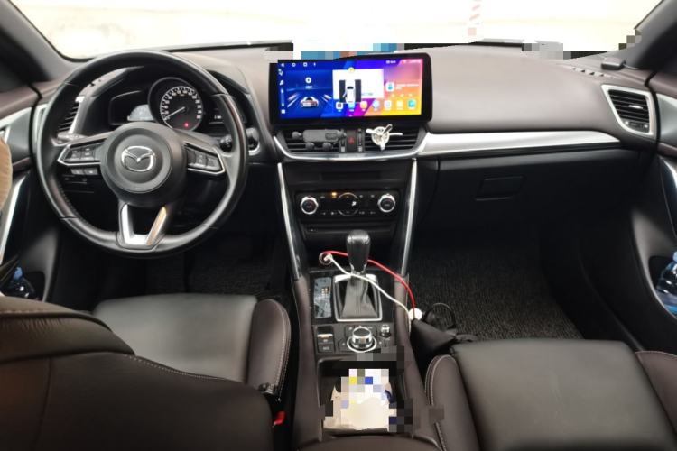 Used Mazda CX-4 2018 2.0L Automatic Two-Wheel Drive Blue Sky Premium Upgrade Version China VI Standard Center Console