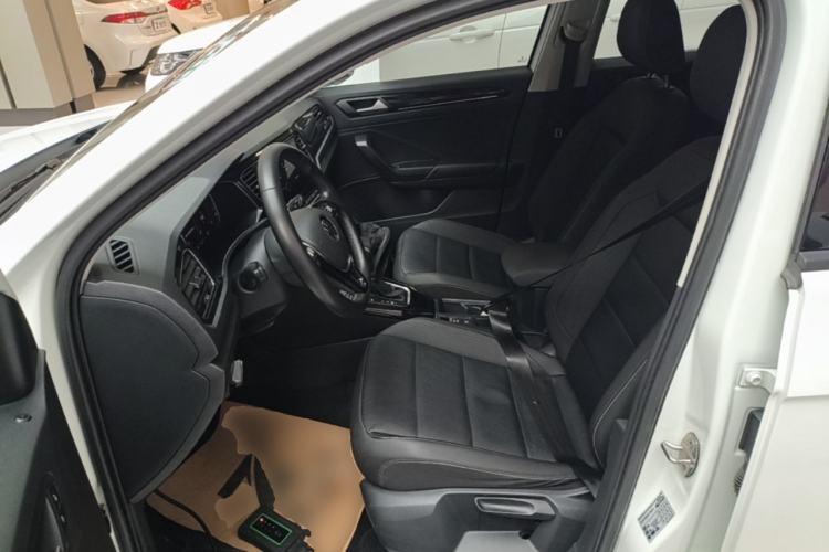 Used Volkswagen T-ROC 2021 280TSI DSG Two-Wheel Drive Comfort Connect Edition