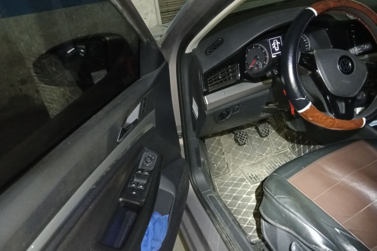 Used Volkswagen Bora 2020 1.5L Manual Fashion Edition
