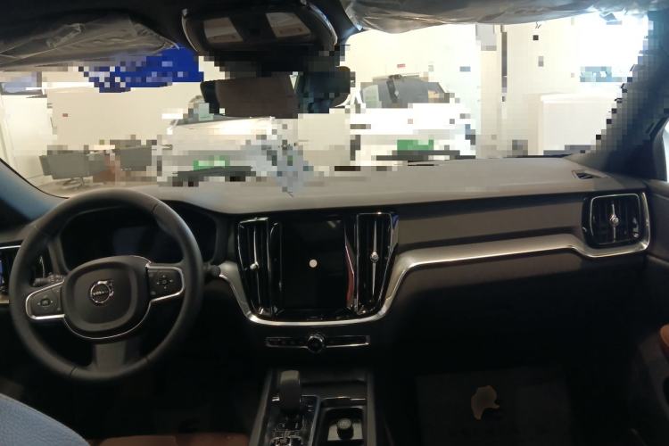 Used Volvo S60 2026 Model B4 Zhiyi Luxury Edition Center Console