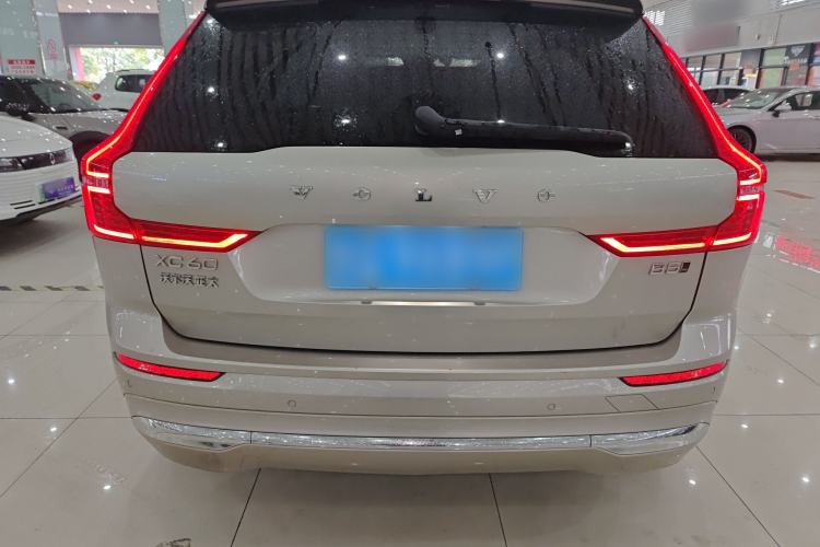 Used Volvo XC60 2023 B5 4x4 Smart Luxury Edition