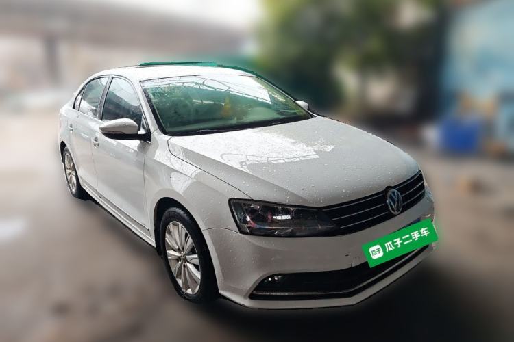 Used Volkswagen Sagitar 2015 1.6L Manual Comfort Model Front Right 45 Deg