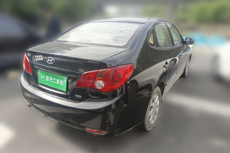 Used Hyundai Celesta 2010 1.6L MT GL Rear Right 45 Deg