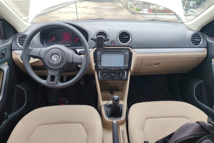 Used Volkswagen Jetta 2015 1.6L Manual Comfort Model