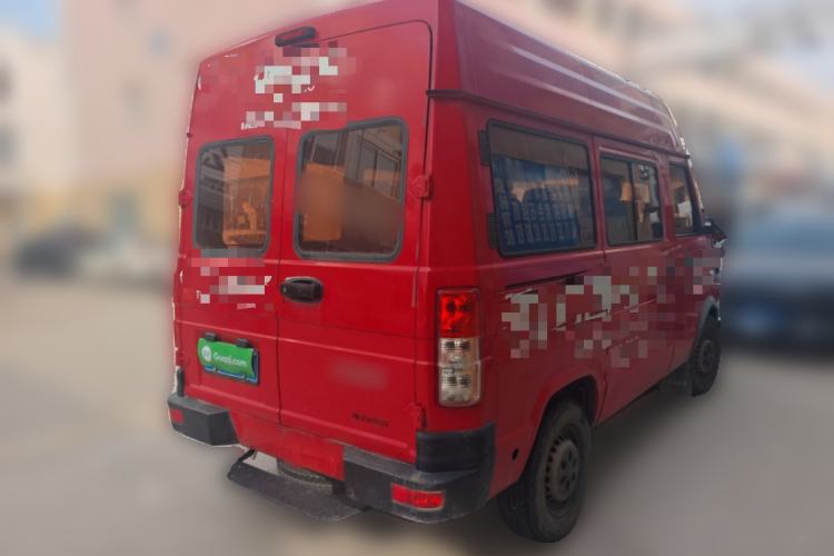 Used Iveco Daily 2017 2.5T A35 Passenger Van 5-7 Seats Model 47Z5